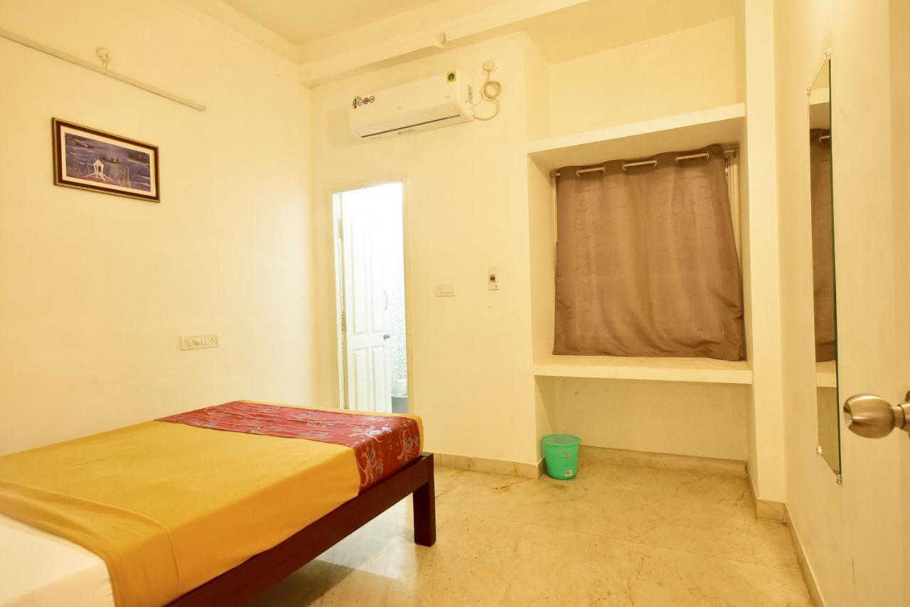 Bharathi Residhome 蓬蒂切里 外观 照片